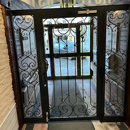 Post 12 Szálloda 3*