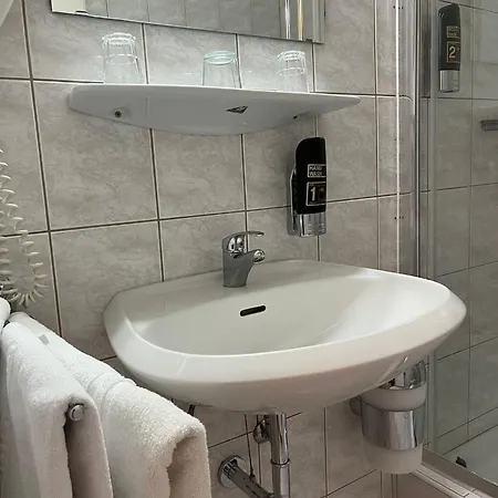 Post 12 ブラウナウ・アム・イン