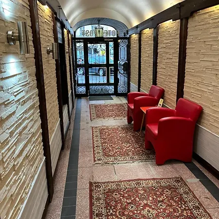 Post 12 Hotel